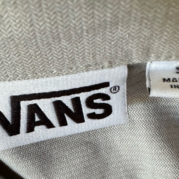 Vans button down shirt, like new - Picture 4 of 4